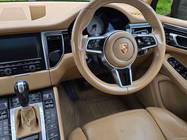 Porsche Macan SUV, Diesel, 2014, Black