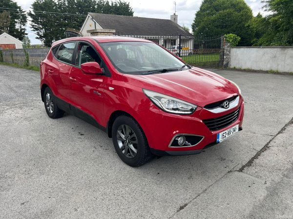 Hyundai ix35 Hatchback, Diesel, 2015, Red