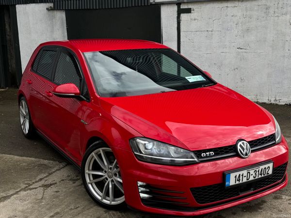 Volkswagen Golf Hatchback, Diesel, 2014, Red
