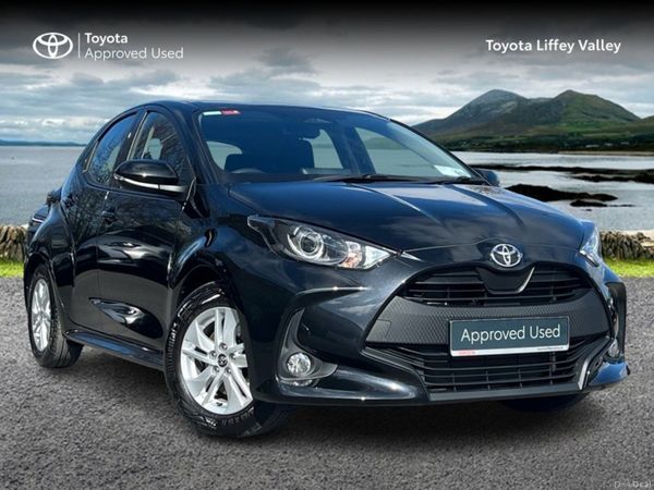 Toyota Yaris Hatchback, Petrol Hybrid, 2025, Black