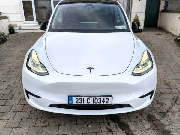 Tesla Model Y MPV, Electric, 2023, White