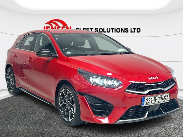 Kia Ceed Hatchback, Diesel Hybrid, 2023, Red