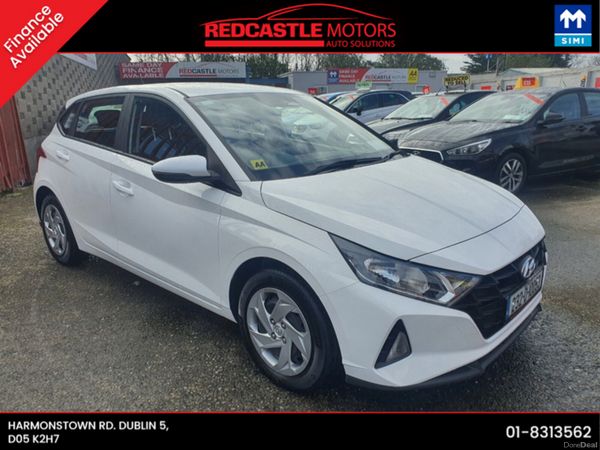 Hyundai i20 Hatchback, Petrol, 2023, White