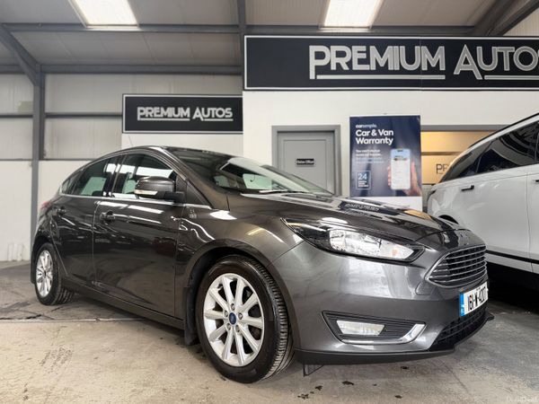 Ford Focus Hatchback, Petrol, 2016, Grey