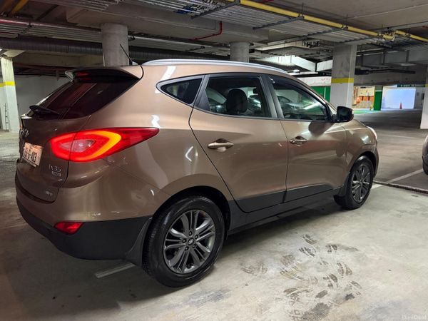 Hyundai ix35 SUV, Diesel, 2015, Gold