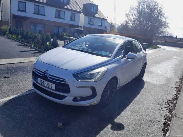 Citroen DS 5 Hatchback, Diesel Hybrid, 2012, White