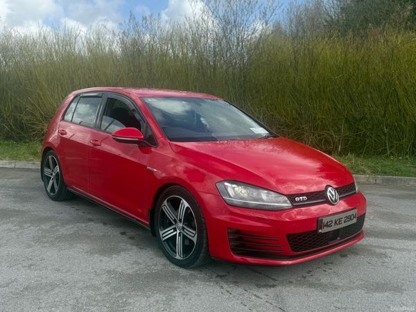 Volkswagen Golf Hatchback, Diesel, 2014, Red