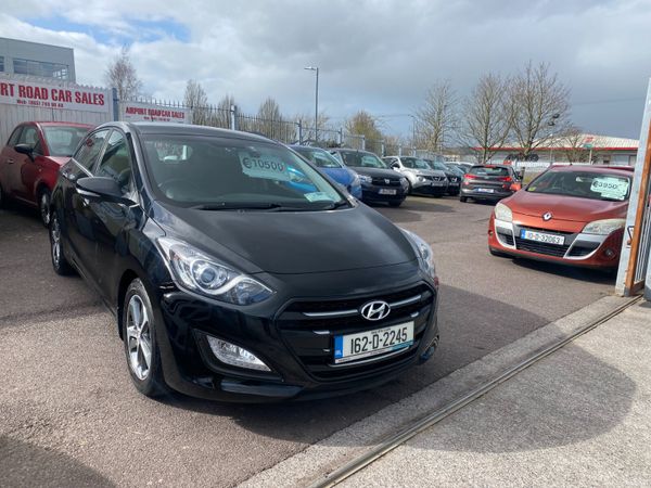 Hyundai i30 Hatchback, Petrol, 2016, Black