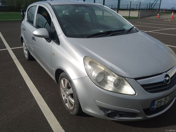 Opel Corsa Hatchback, Petrol, 2009, Silver