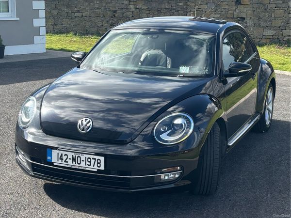 Volkswagen Beetle Hatchback, Petrol, 2014, Black