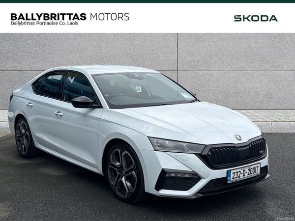 Skoda Octavia Saloon, Diesel, 2023, White