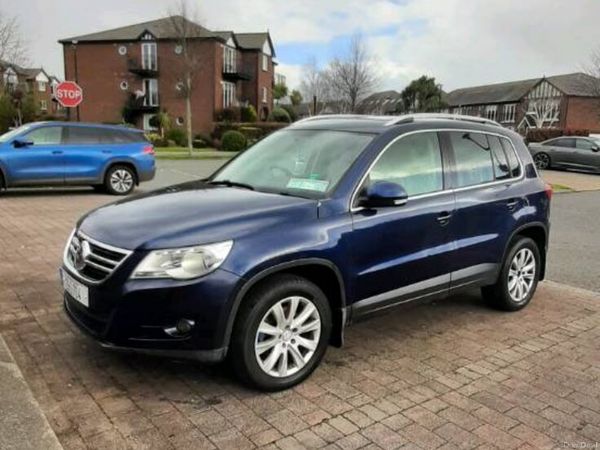Volkswagen Tiguan SUV, Diesel, 2009, Blue
