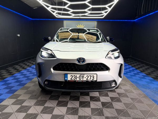 Toyota Yaris Cross Hatchback, Petrol Hybrid, 2023, Grey