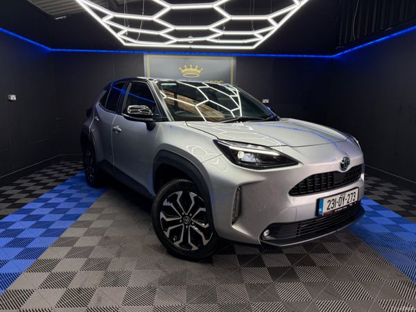 Toyota Yaris Cross Hatchback, Petrol Hybrid, 2023, Grey