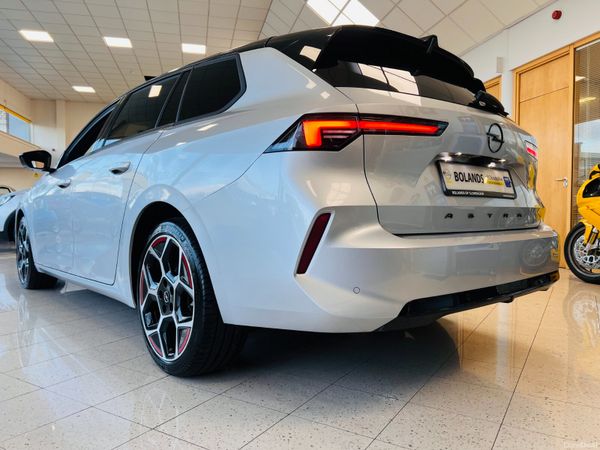 Opel Astra Estate/Jeep, Diesel, 2024, Grey