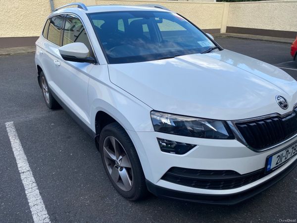 Skoda Karoq Estate/Jeep, Petrol, 2021, White