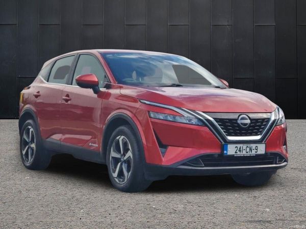 Nissan Qashqai MPV, Petrol, 2024, Red