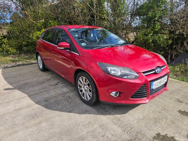 Ford Focus Hatchback, Diesel, 2014, Red