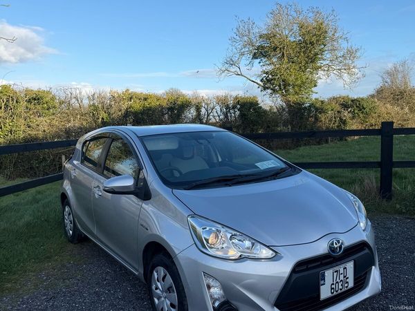 Toyota Aqua Hatchback, Petrol Hybrid, 2017, Silver