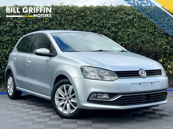 Volkswagen Polo Hatchback, Petrol, 2015, Silver