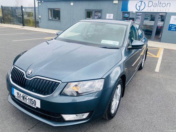 Skoda Octavia Saloon, Diesel, 2015, Grey