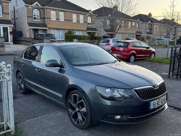 Skoda Superb Hatchback, Diesel, 2015, Grey