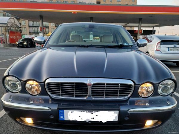 Jaguar XJ Saloon, Petrol, 2006, Grey