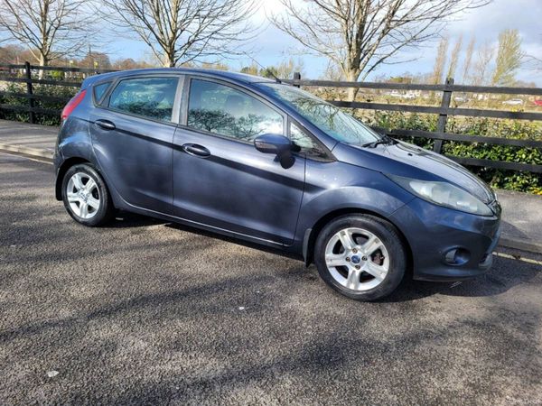 Ford Fiesta Hatchback, Diesel, 2009, Grey