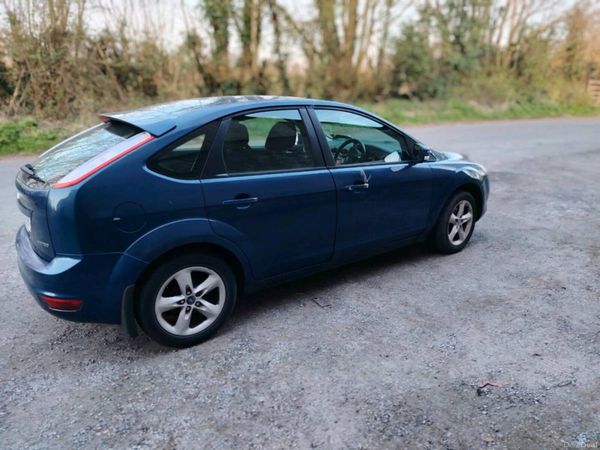 Ford Focus Hatchback, Petrol, 2009, Blue