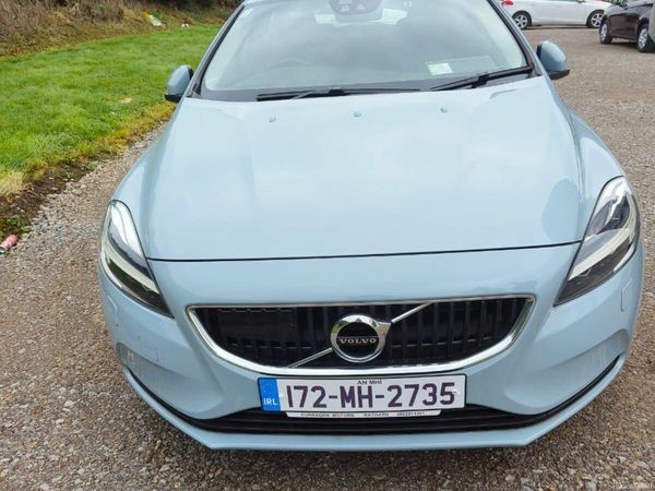 Volvo V40 Hatchback, Petrol, 2017, Blue
