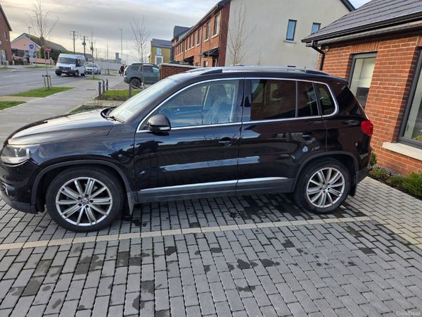 Volkswagen Tiguan SUV, Diesel, 2015, Black