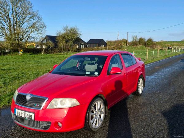 Skoda Octavia Hatchback, Diesel, 2009, Red