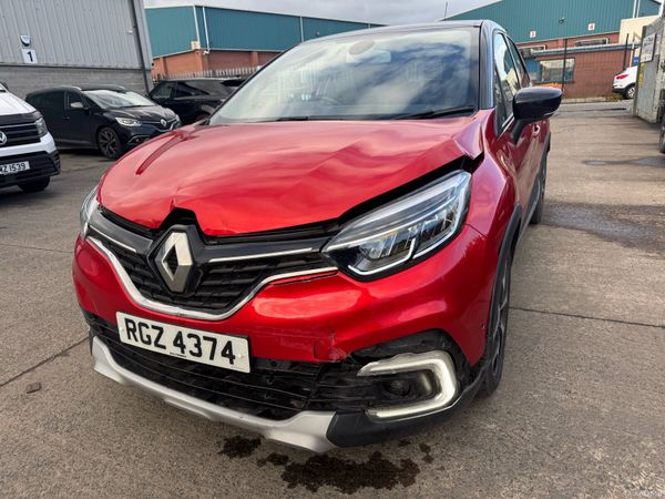 Renault Captur SUV, Petrol, 2020, Red