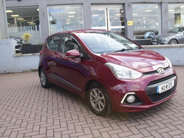 Hyundai i10 Hatchback, Petrol, 2014, Red