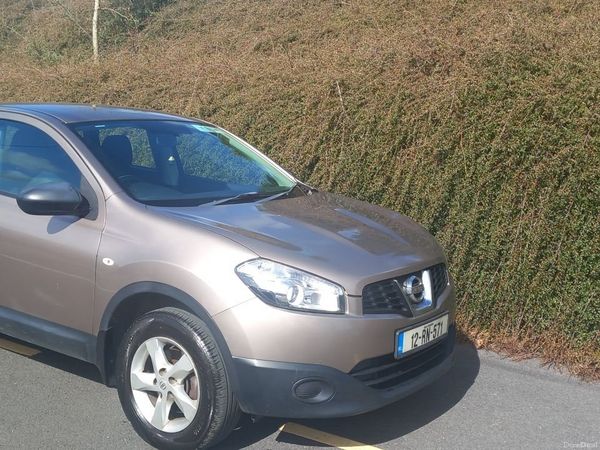 Nissan Qashqai Hatchback, Diesel, 2012, Brown