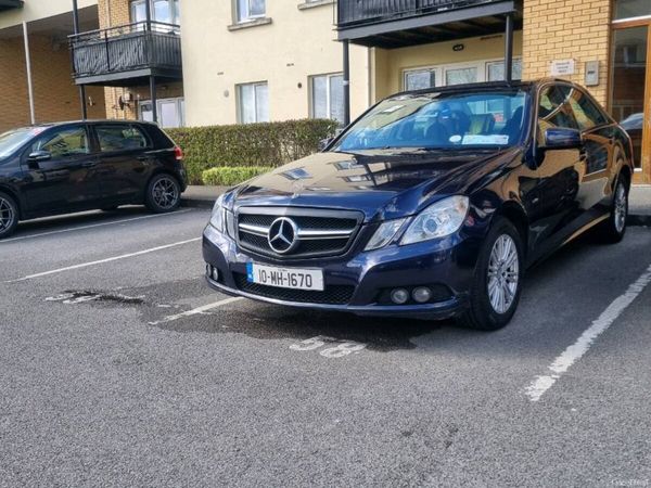 Mercedes-Benz E-Class Saloon, Diesel, 2010, Blue