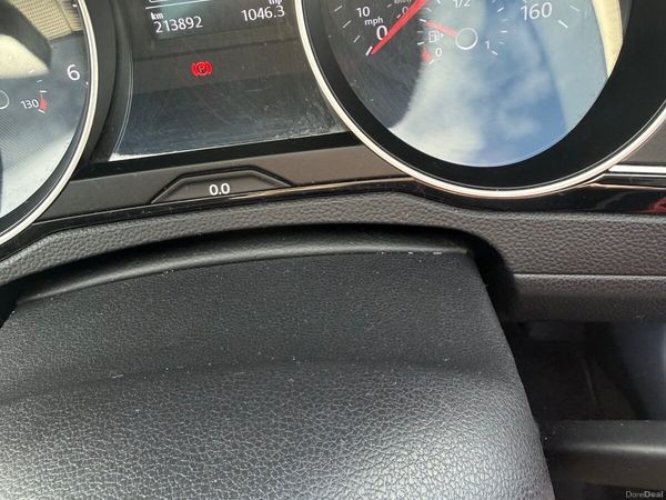 Volkswagen Passat Saloon, Diesel, 2016, Silver