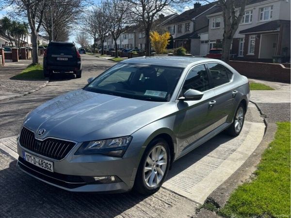 Skoda Superb Hatchback, Diesel, 2017, Grey
