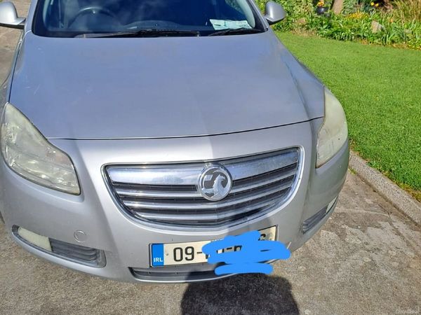 Vauxhall Insignia Hatchback, Diesel, 2009, Silver