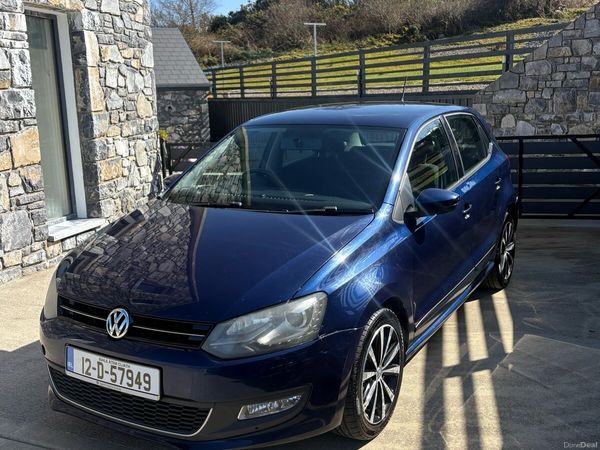 Volkswagen Polo Hatchback, Petrol, 2012, Blue