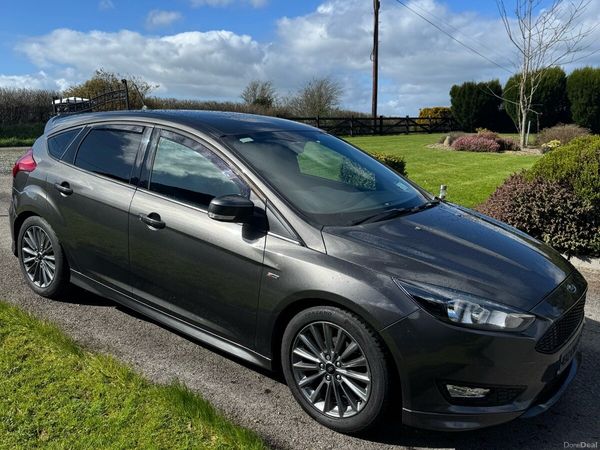 Ford Focus Hatchback, Petrol, 2018, Grey