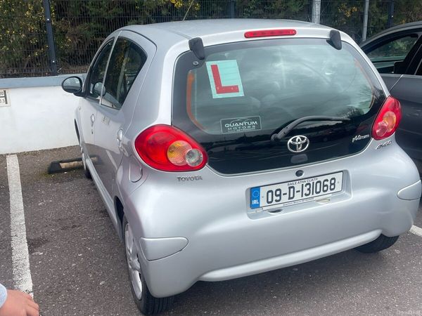 Toyota Aygo Hatchback, Petrol, 2009, Silver