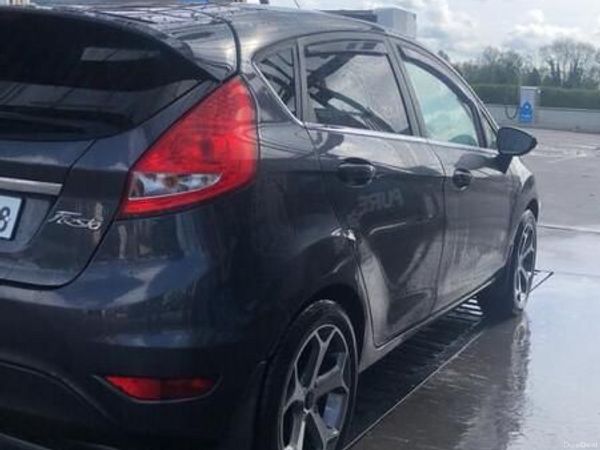 Ford Fiesta Hatchback, Diesel, 2009, Grey