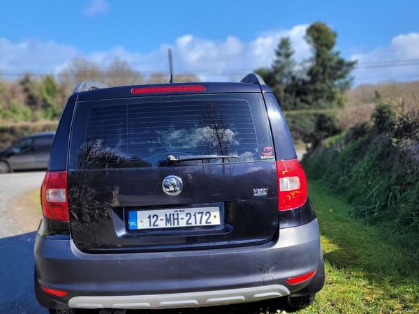 Skoda Yeti SUV, Diesel, 2012, Black
