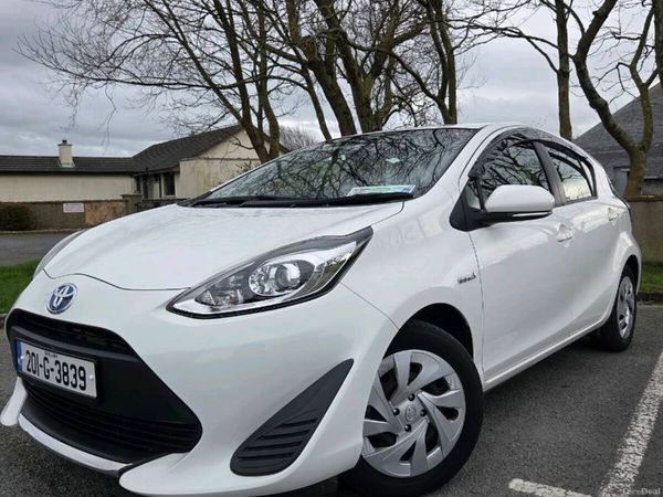 Toyota Aqua Hatchback, Petrol Hybrid, 2020, White