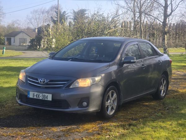 Toyota Corolla Saloon, Diesel, 2011, Grey