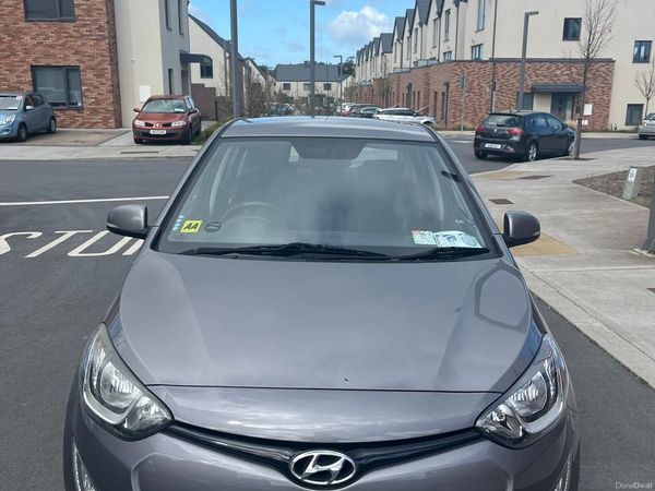 Hyundai i20 Hatchback, Petrol, 2014, Grey