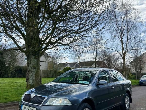 Skoda Octavia Hatchback, Petrol, 2007, Grey