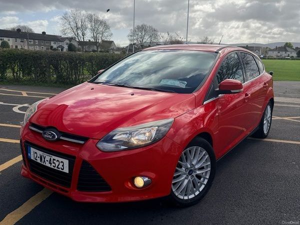 Ford Focus Hatchback, Diesel, 2012, Red