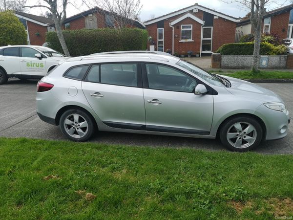 Renault Megane Estate, Diesel, 2011, Silver